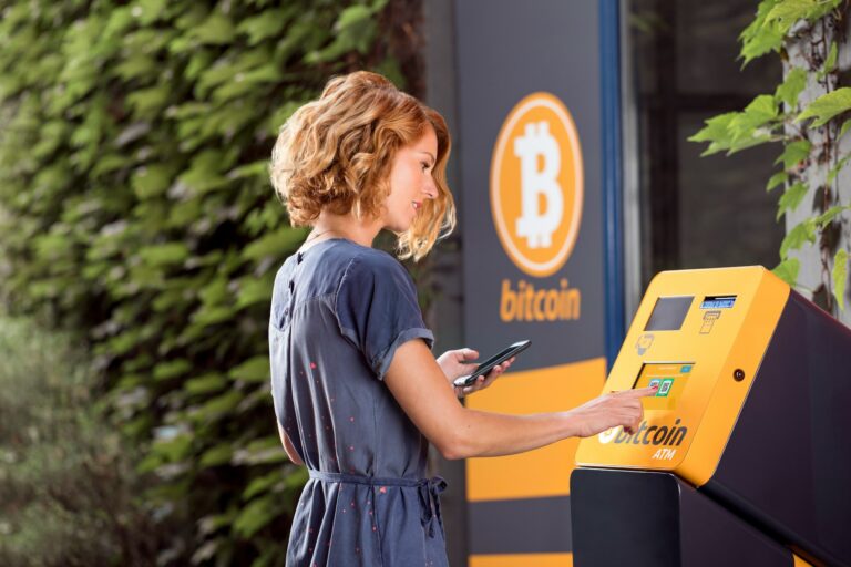 What is a Bitcoin ATM and How to Cash Out Crypto Using a Cryptomat?